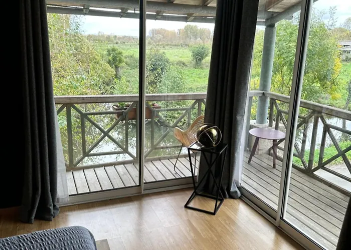 Relais De La Venise Verte Bed & Breakfast 3*